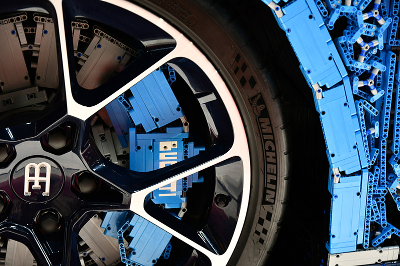 ブレーキキャリパーやローターも作り込まれている