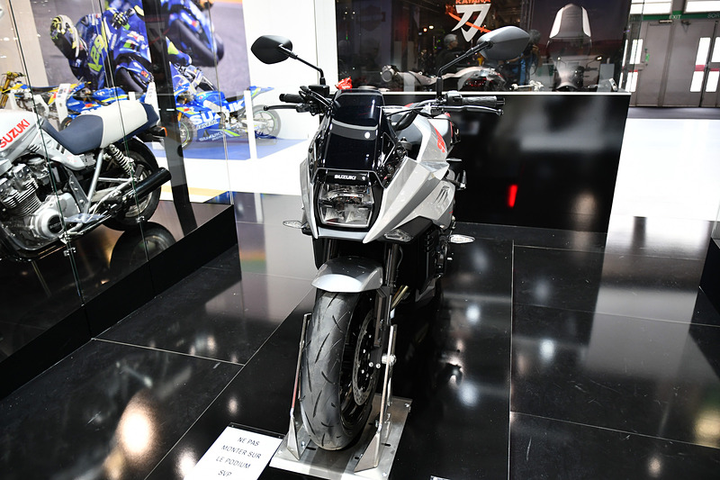 オリジナルKATANAよりコンパクトな印象の新型KATANA