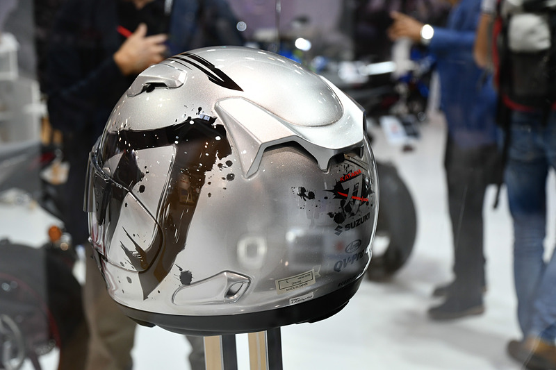 アライのKATANAヘル