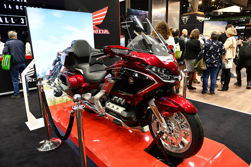 ゴールドウイング