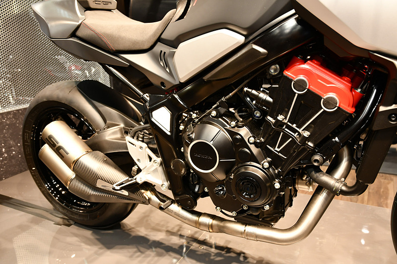 2017年の東京モーターショーで世界初公開されたコンセプトモデル「Neo Sports Café Concept」