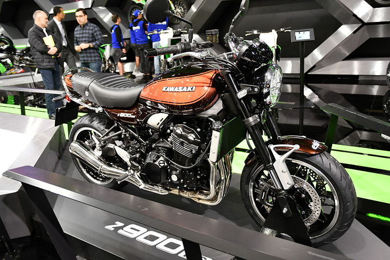 こちらは現在購入可能な「Z900RS」。オリジナルZ900シリーズのイメージを大切にしているのが分かる