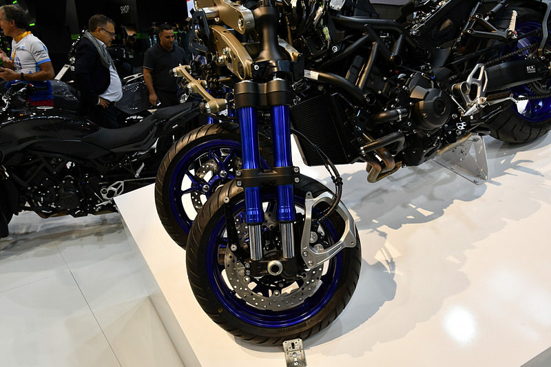 従来のバイクとはまったく異なる設計思想で作られているのが分かる