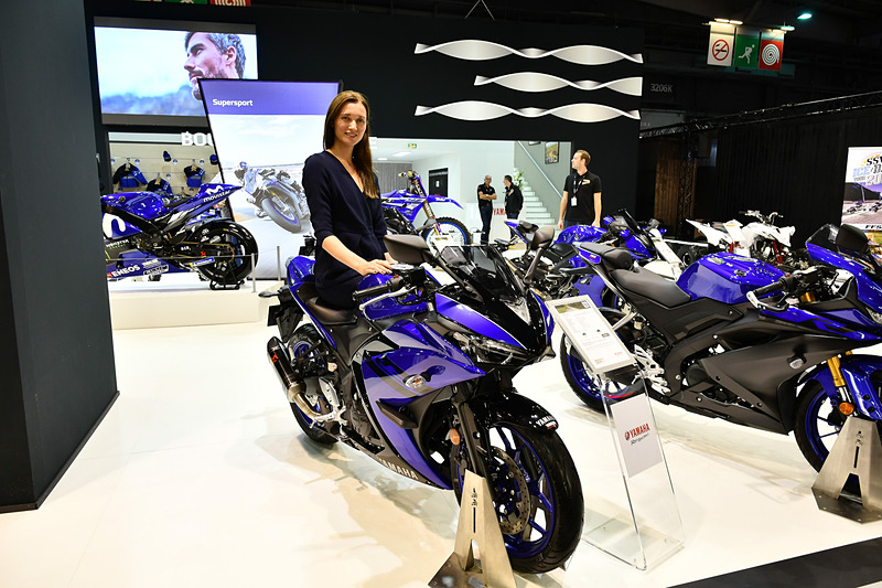 前2輪の新型LMW「NIKEN（ナイケン）」のほか、未来へつながる展示を多数行なったヤマハブース