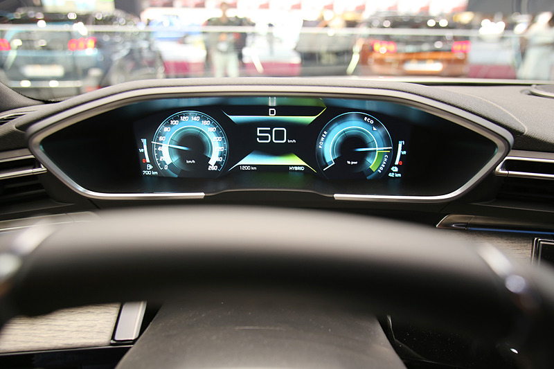 「508 HYBRID」の内装