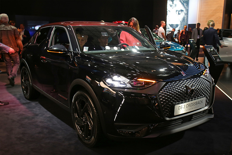 ローンチ限定車として用意される「DS 3 クロスバック LA PREMIERE」