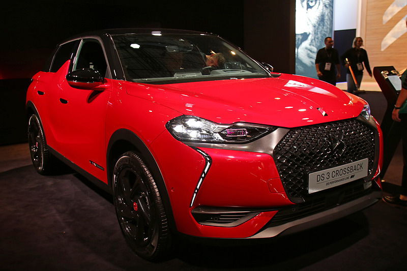 “DS PERFORMANCE LINE”仕様のDS 3 クロスバック