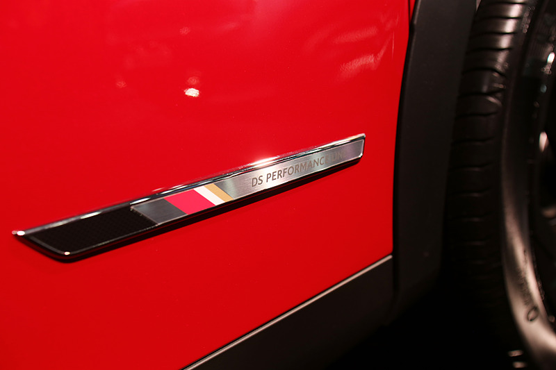 “DS PERFORMANCE LINE”仕様のDS 3 クロスバック