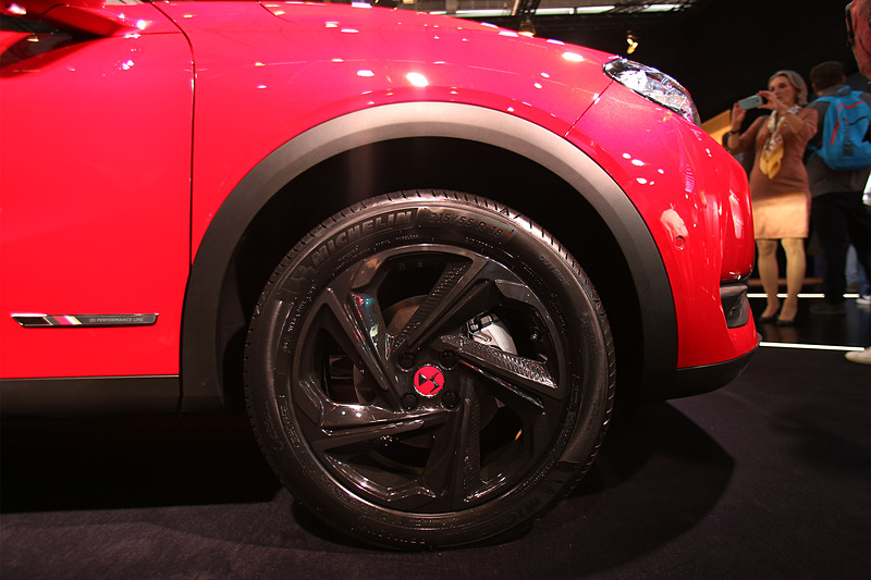 “DS PERFORMANCE LINE”仕様のDS 3 クロスバック