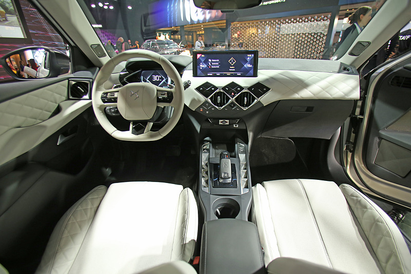 DS 3 クロスバック E-TENSEのインテリア