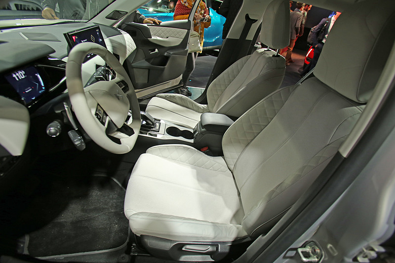 DS 3 クロスバック E-TENSEのインテリア