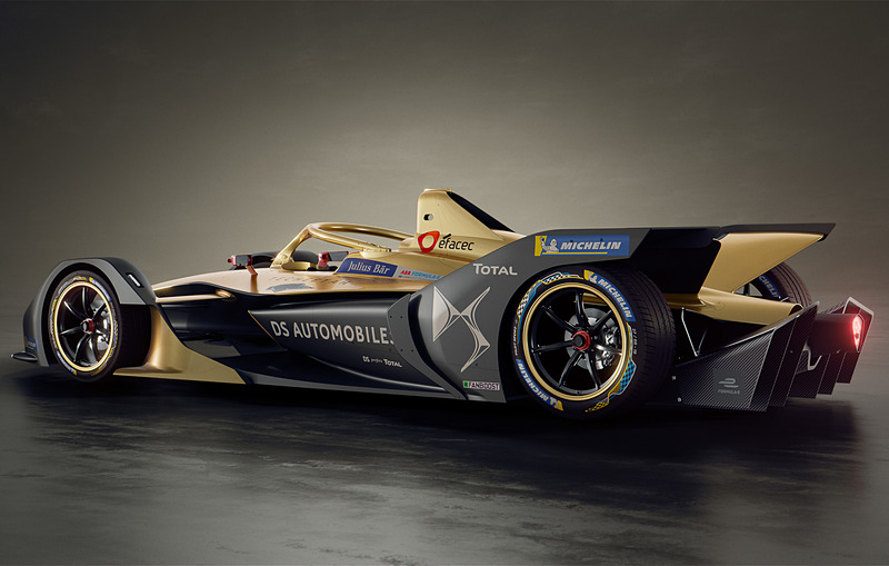 このほかにDSブースでは、フォーミュラE参戦車のDS E-TENSE FE 19も展示されている