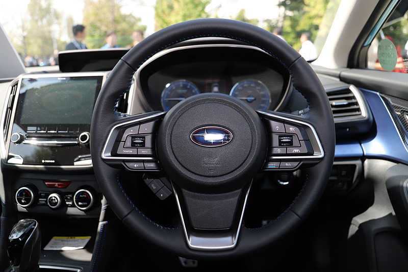 ステアリングホイール