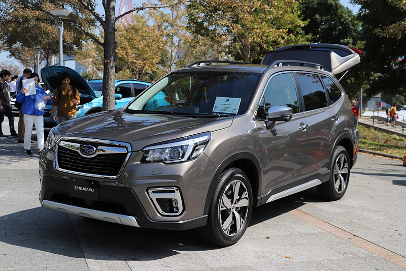 「フォレスター Advance」はXVの隣で見られる