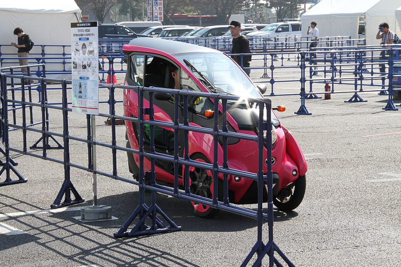 トヨタ超小型モビリティの試乗体験コーナー