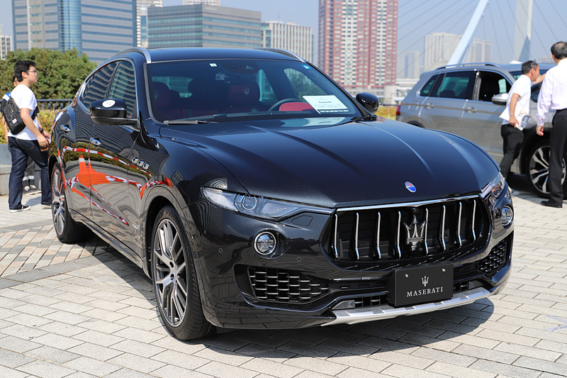 マセラティ「レヴァンテ」
