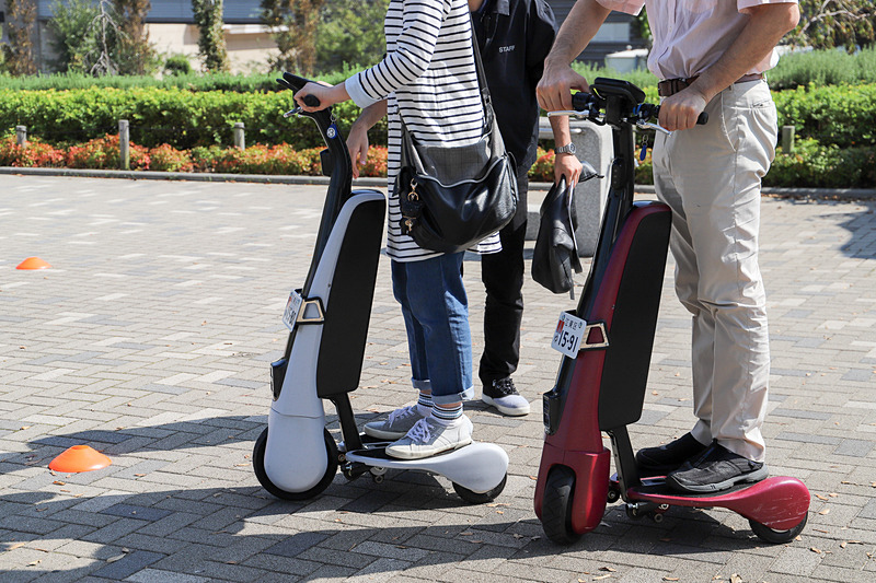 受付の近くで操作方法の簡単なレクチャーを受けてからコースを走っていた