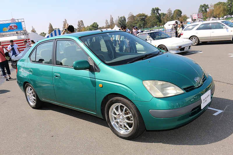 トヨタ「プリウス」