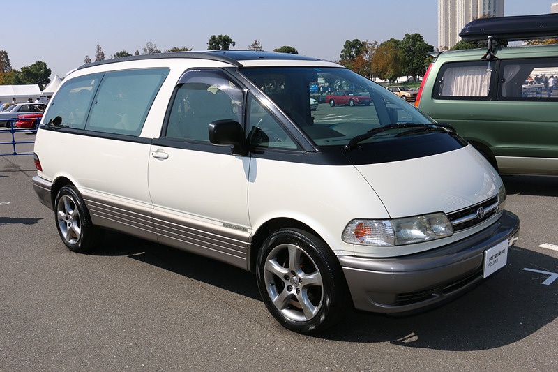 トヨタ「エスティマ」