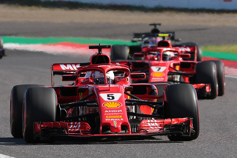 フェルスタッペン選手と接触して失速したライコネン選手を抜いて、ベッテル選手が序盤で8位から4位へ