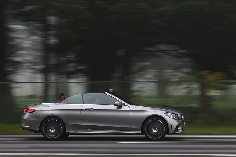 C 180 カブリオレ スポーツ