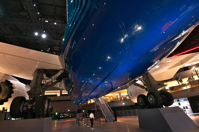 スバルの製造する中央翼はこの辺り。燃料タンクも兼ねており、ボーイング 787の重要部品