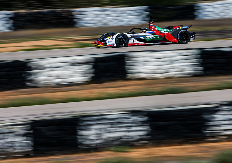 Audi e-tron FE05は昨シーズン同様、ダニエル・アプト/ルーカス・ディ・グラッシ選手がドライブ