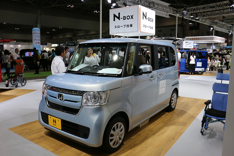 「N-BOX スロープ仕様車」