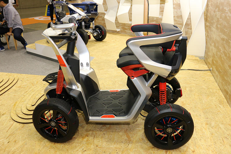 “レッドボディ”と呼ばれるカラーリングが与えられたYNF-01