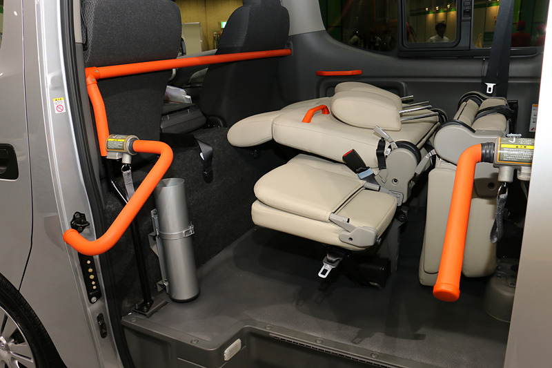 オプションアイテムの「出てくる手すり」（4万5000円）