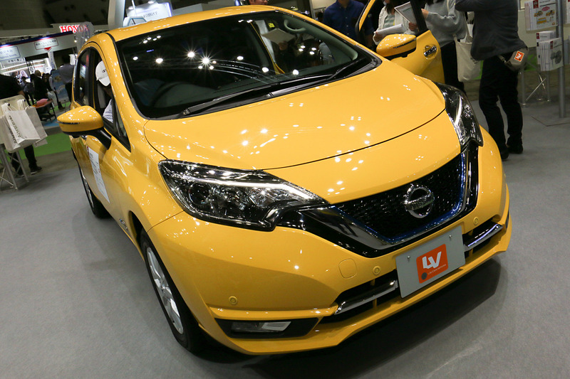 ノート e-POWER 助手席回転シート