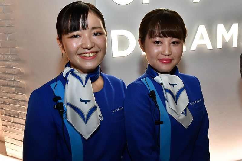 フライト・オブ・ドリームズの制服はブルーをベースとしたもの