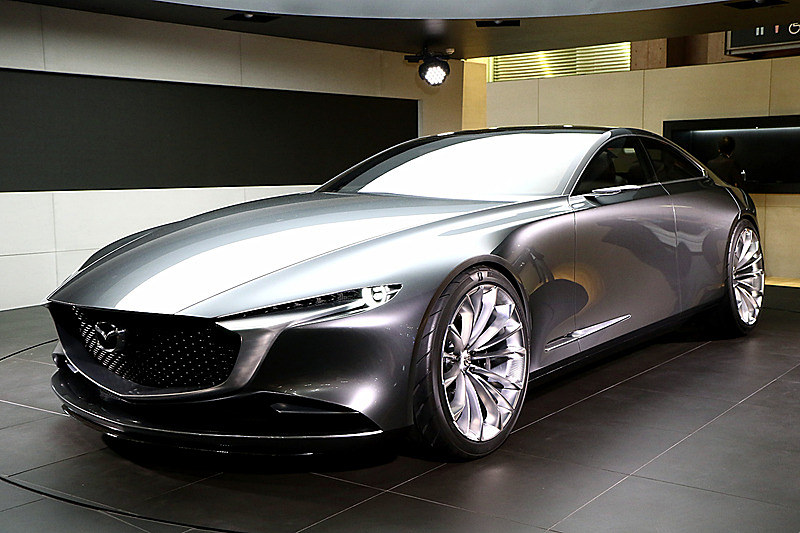 マツダの次世代デザインビジョンモデル「マツダ VISION COUPE（マツダ・ビジョン・クーペ）」