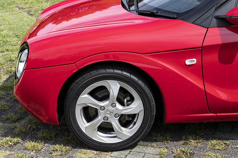 フロントマスクとフロントフェンダー