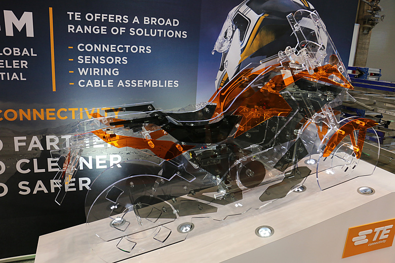 車体の各所で使われているタイコ エレクトロニクス製品