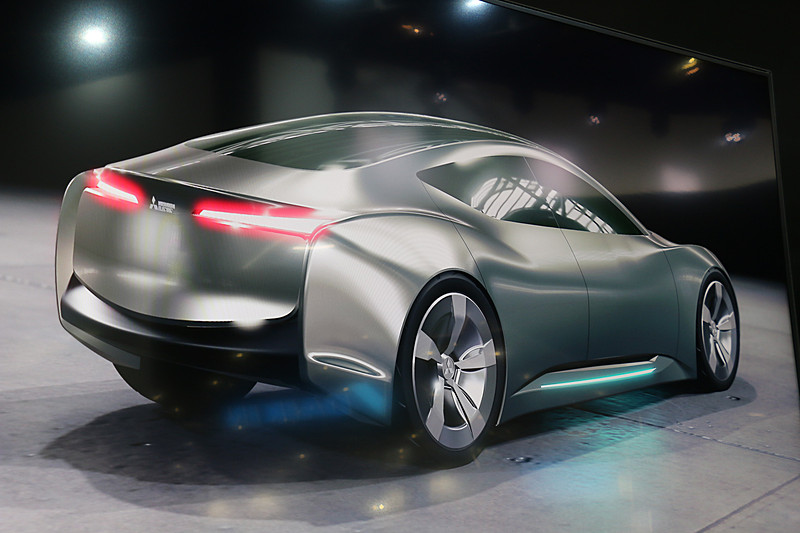 Real Textureの技術概要。金属など光沢のある素材の表現に効果的という