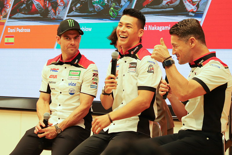 「とてもタフな週末になるのですが、それでもタカ（中上選手）にはトップ10の中でスタートして終わってほしいと思うし、カル（クラッチロー選手）にはぜひポディウムに上がってほしいと思っている」と、日本グランプリに向けての思いを語ったチェッキネロ氏