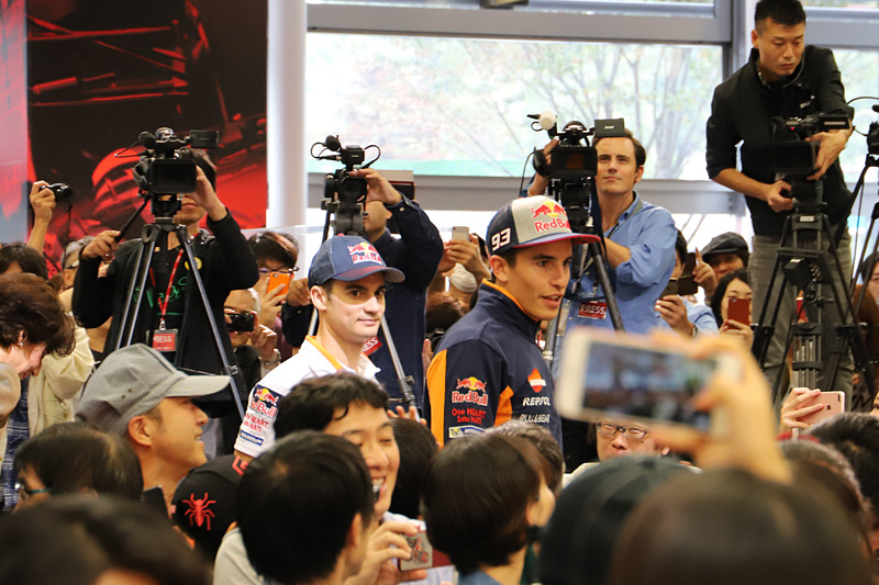 Repsol Honda Teamのマルク・マルケス選手、ダニ・ペドロサ選手が登場