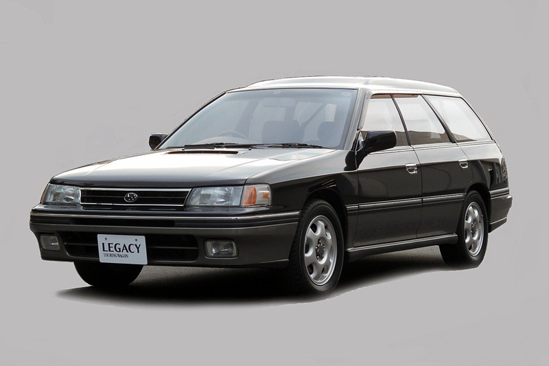 一大ワゴンブームを巻き起こした「スバル レガシィ ツーリングワゴン」（1990年）