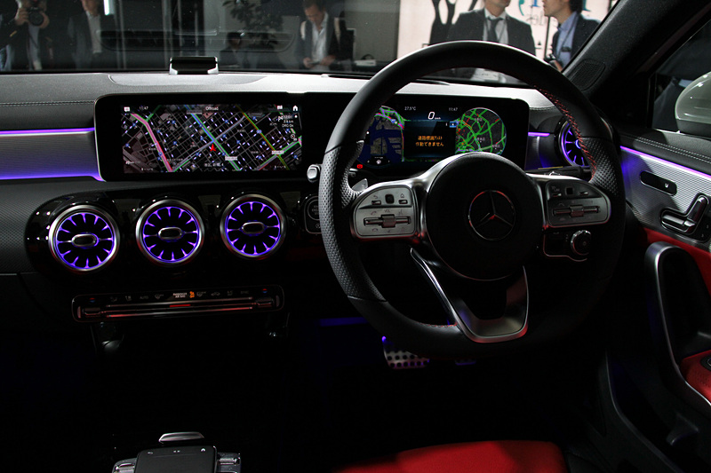 アンビエントライト（オプション）は全64色を設定