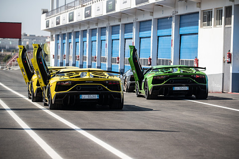 試乗インプレ】ニュル市販車最速を樹立したランボルギーニ「アヴェン