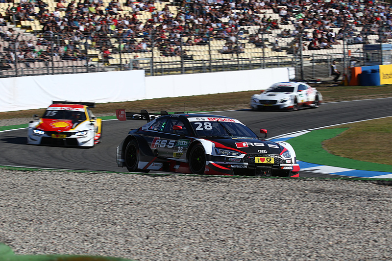 16番グリッドから5位と健闘したロイック・デュバル（28号車）