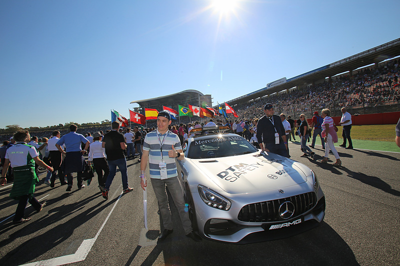 メルセデスのセーフティカー