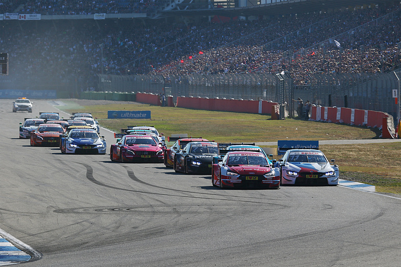 スタートで2番グリッドからトップに立つレネ・ラスト（33号車）