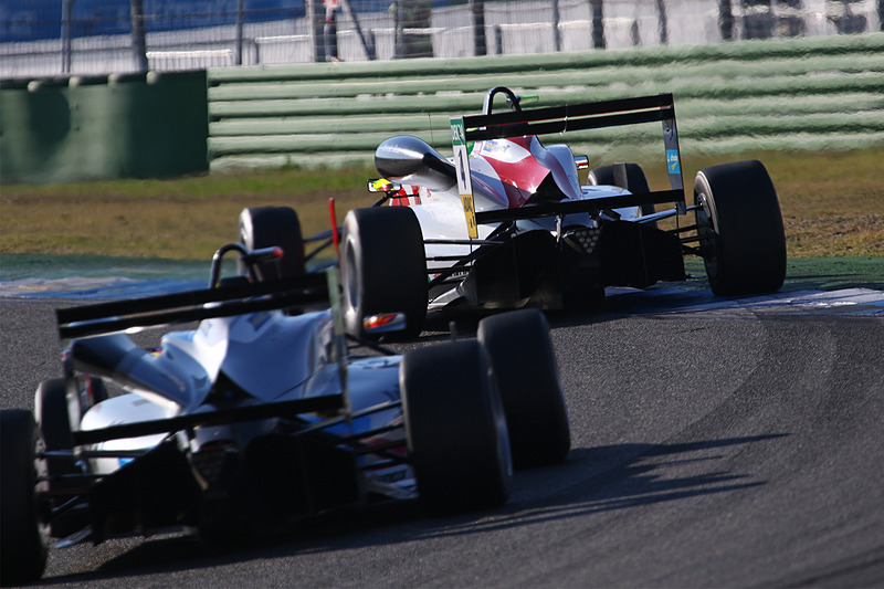 2位を走行するミック・シューマッハ