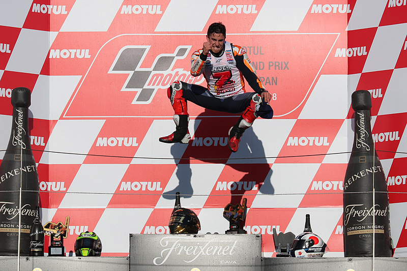 表彰台で喜びを爆発させるマルク・マルケス選手