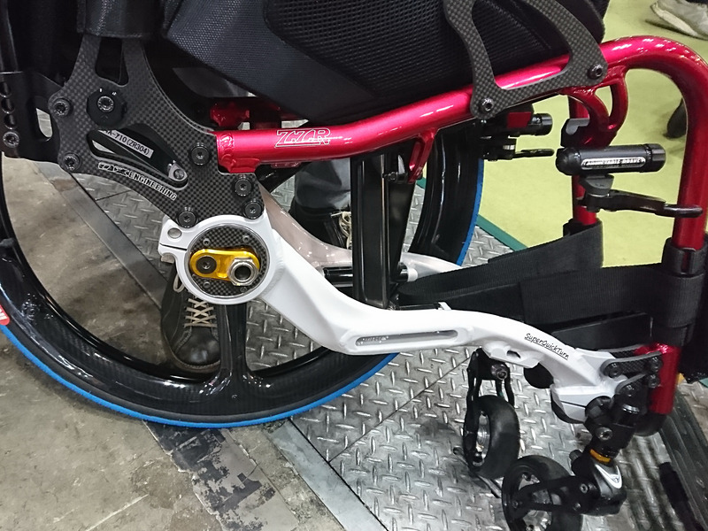 あえてフレームを分割することで、それぞれの部位に適した鋼材をチョイスできる仕組み