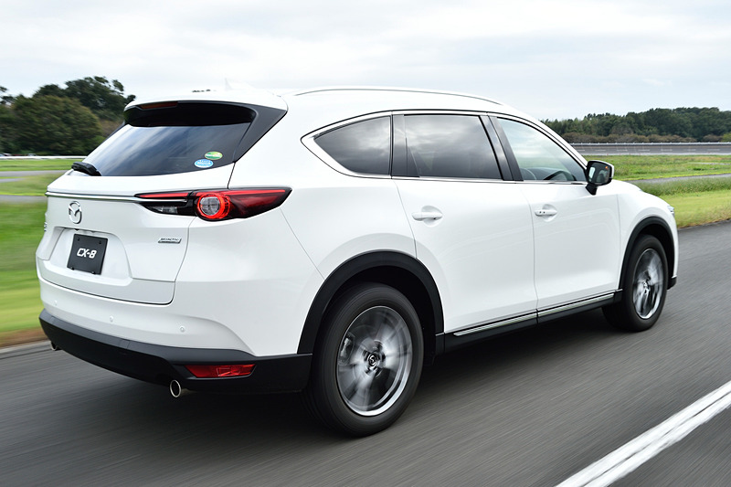 試乗車両は「25T L Package」