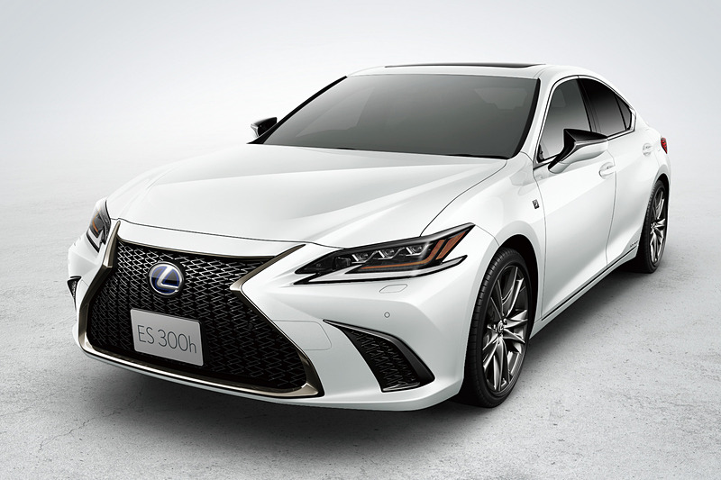 “F SPORT”の内外装