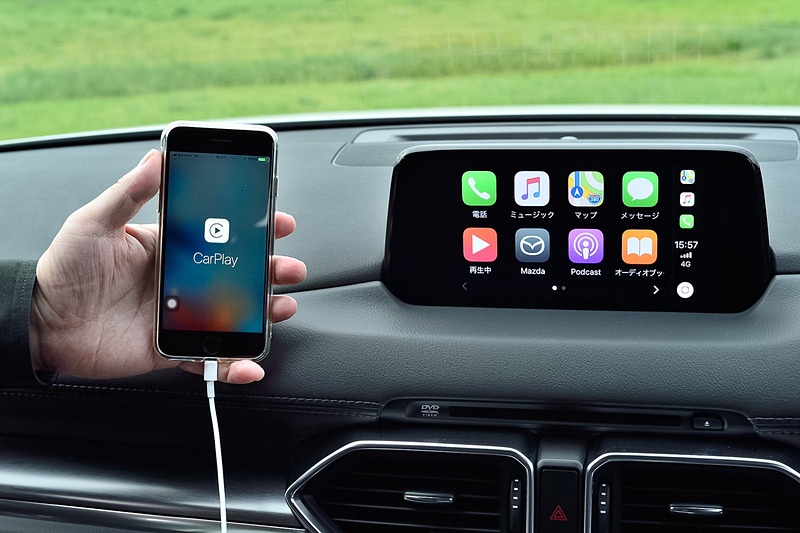 Apple CarPlay＆Android Auto対応となった新しいマツダコネクト。写真はCX-5に続いて搭載された「CX-8」のもの